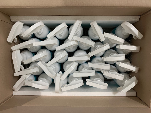 손소독제 수령 사진.jpg